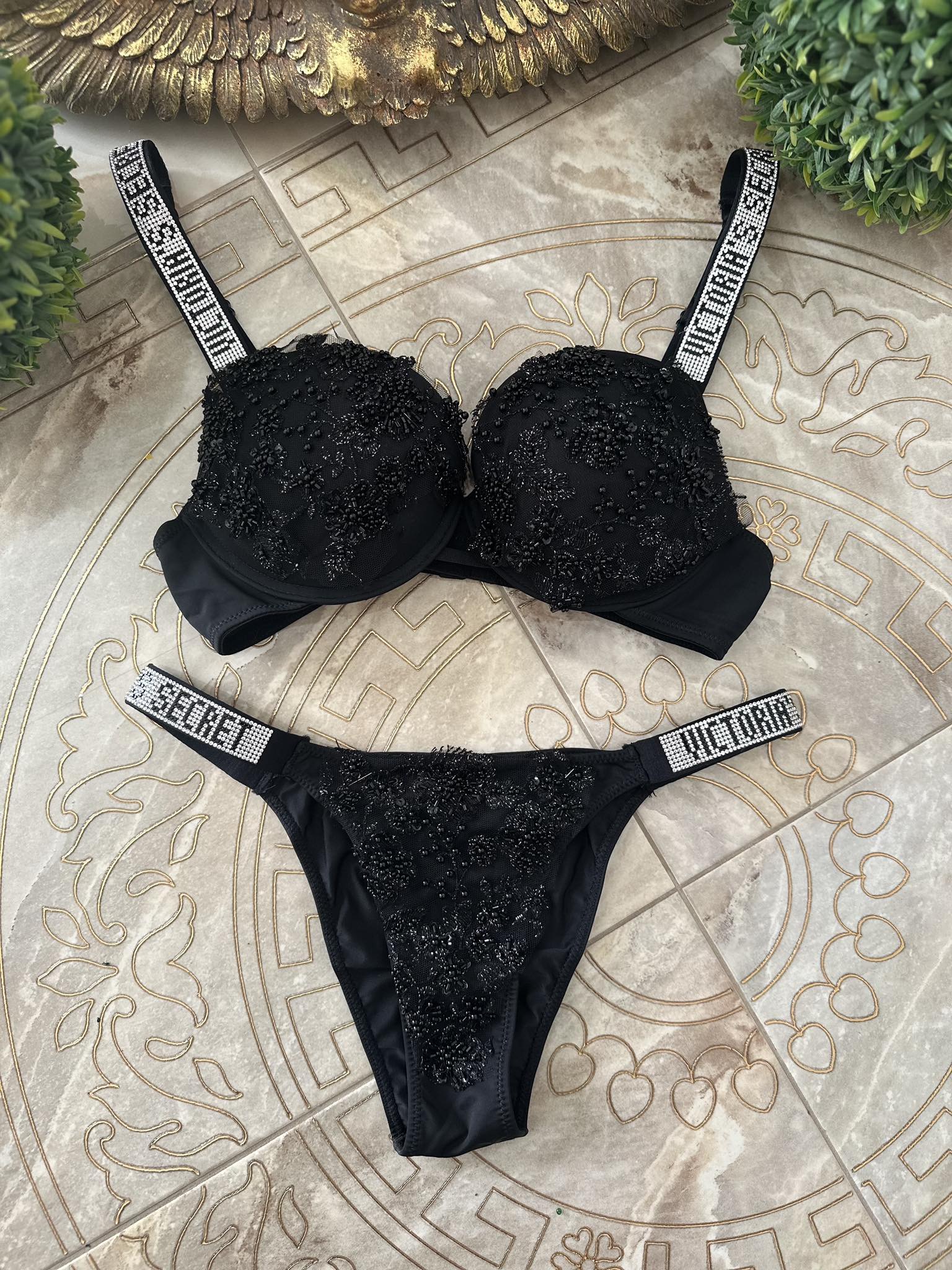 VS bikinis su žėrinčiais dekorais "Black"